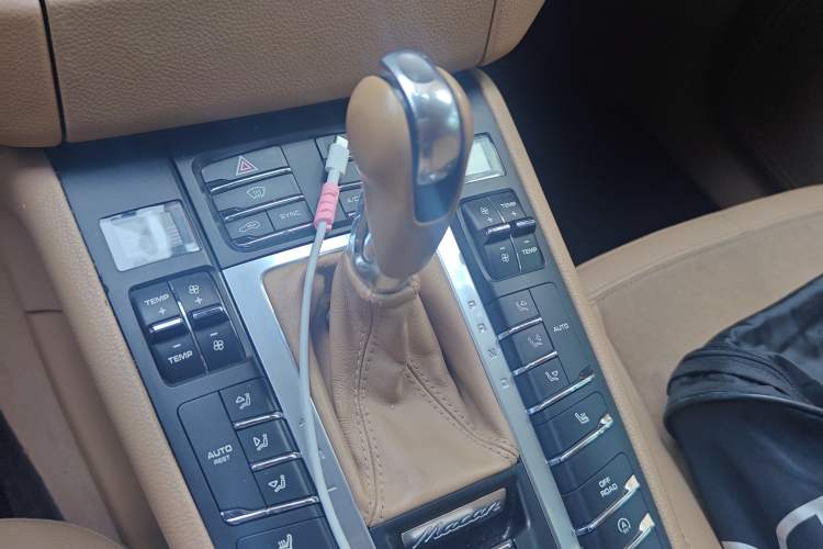 Used Porsche Macan 2014 Macan 2.0T
