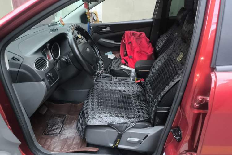 Used Ford Focus 2013 Hatchback Classic 1.8L Automatic Base Model
