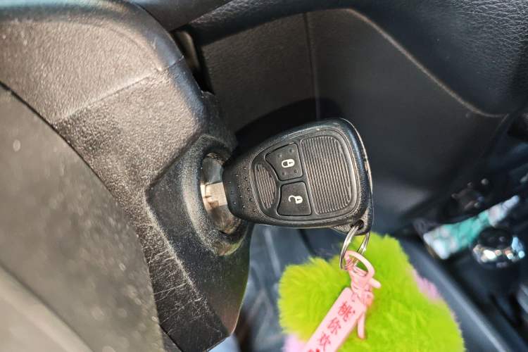 Used Jeep Wrangler 2015 3.0L Sahara Four-Door Comfort Edition Vehicle Key