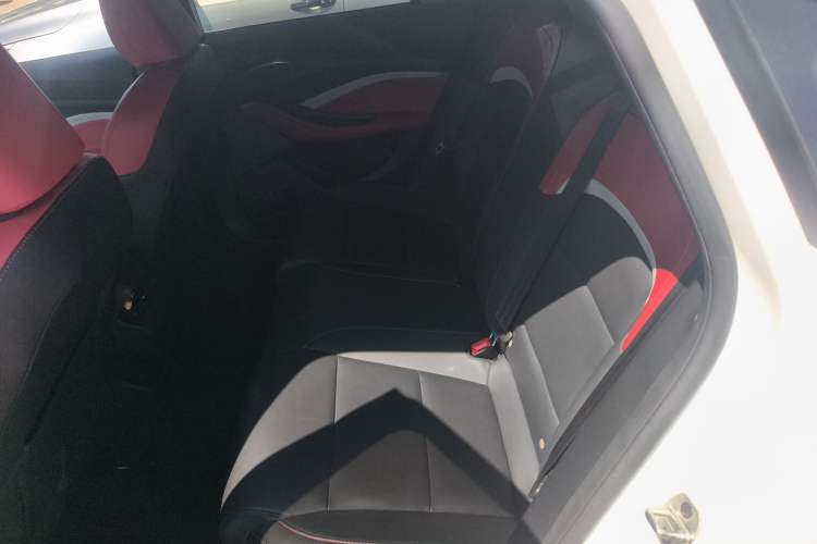 Used MG 5 2022 300TGI DCT Chao Yue Luxury Edition