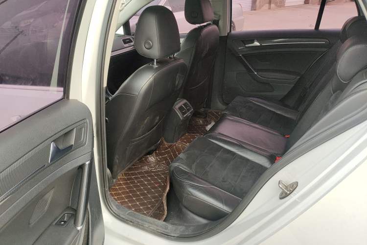 Used Volkswagen Golf 2018 230TSI Automatic Luxury Version