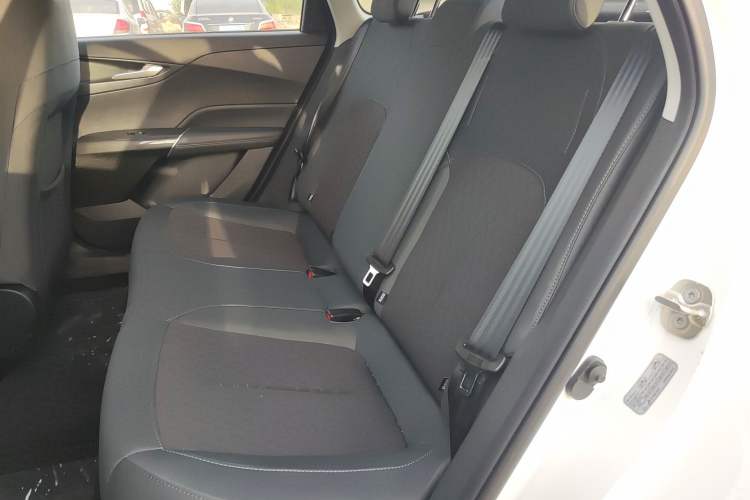 Used CHANGAN Eado PHEV 2025 Smart New Blue Whale 145KM High-Energy Edition
