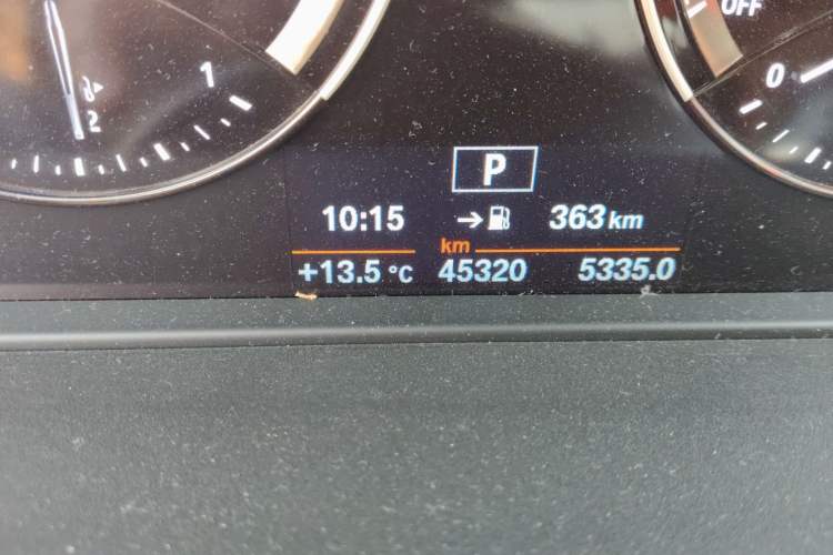 Used BMW X1 2019 sDrive18Li Fashion Model Odometer Close Up