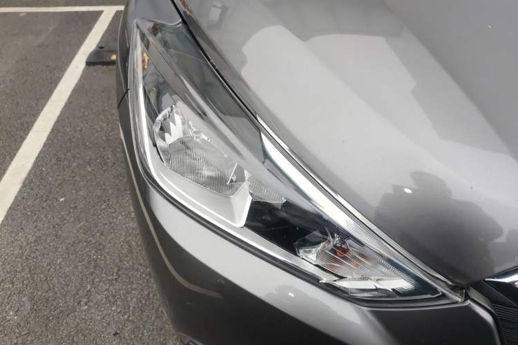 Used Nissan Kicks 2021 1.5L XL CVT Cool Enjoyment Edition Right Front Headlight