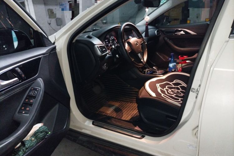 Used Infiniti QX30 2017 1.6T Two-Wheel-Drive Sport Edition