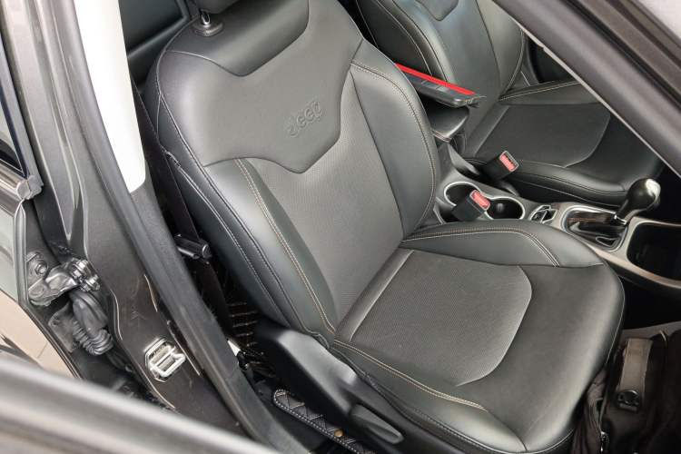 Used Jeep Compass 2017 200T Automatic Family Edition
