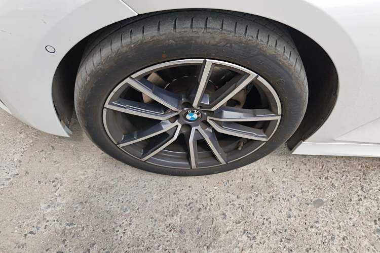 Used BMW 3 Series 2021 Second Facelift 320Li M Sport Package Left Front Wheel Hub