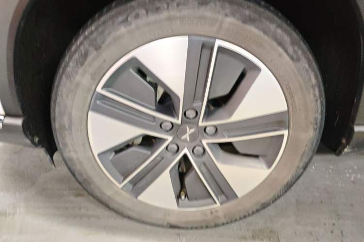 Used XPeng G3 2022 G3i 460G+ Left Front Wheel Hub