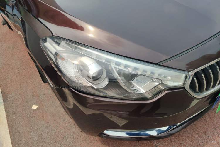 Used Kia K3 2013 1.6L Automatic GLS Right Front Headlight