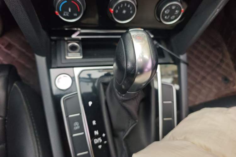 Used Volkswagen Magotan 2019 330TSI DSG Leading Model China VI Standard