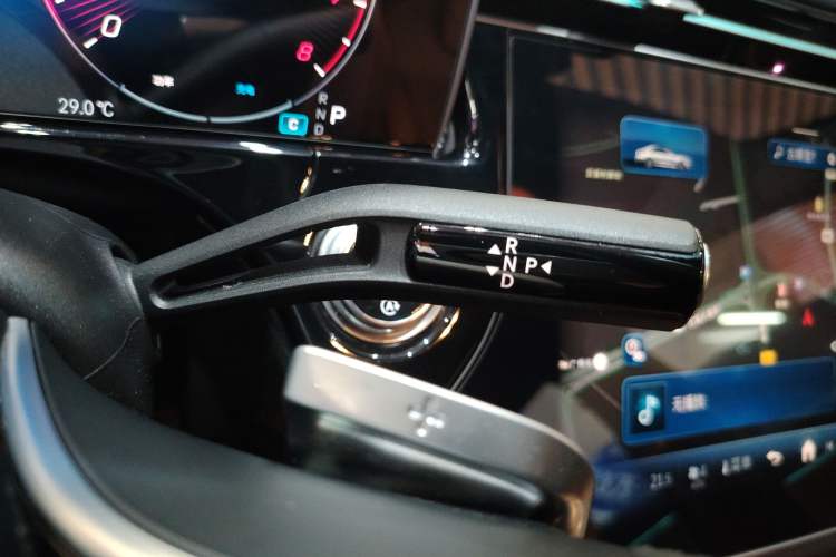 Used Mercedes-Benz E-Class 2024 E 300 L Luxury Model Gear Lever