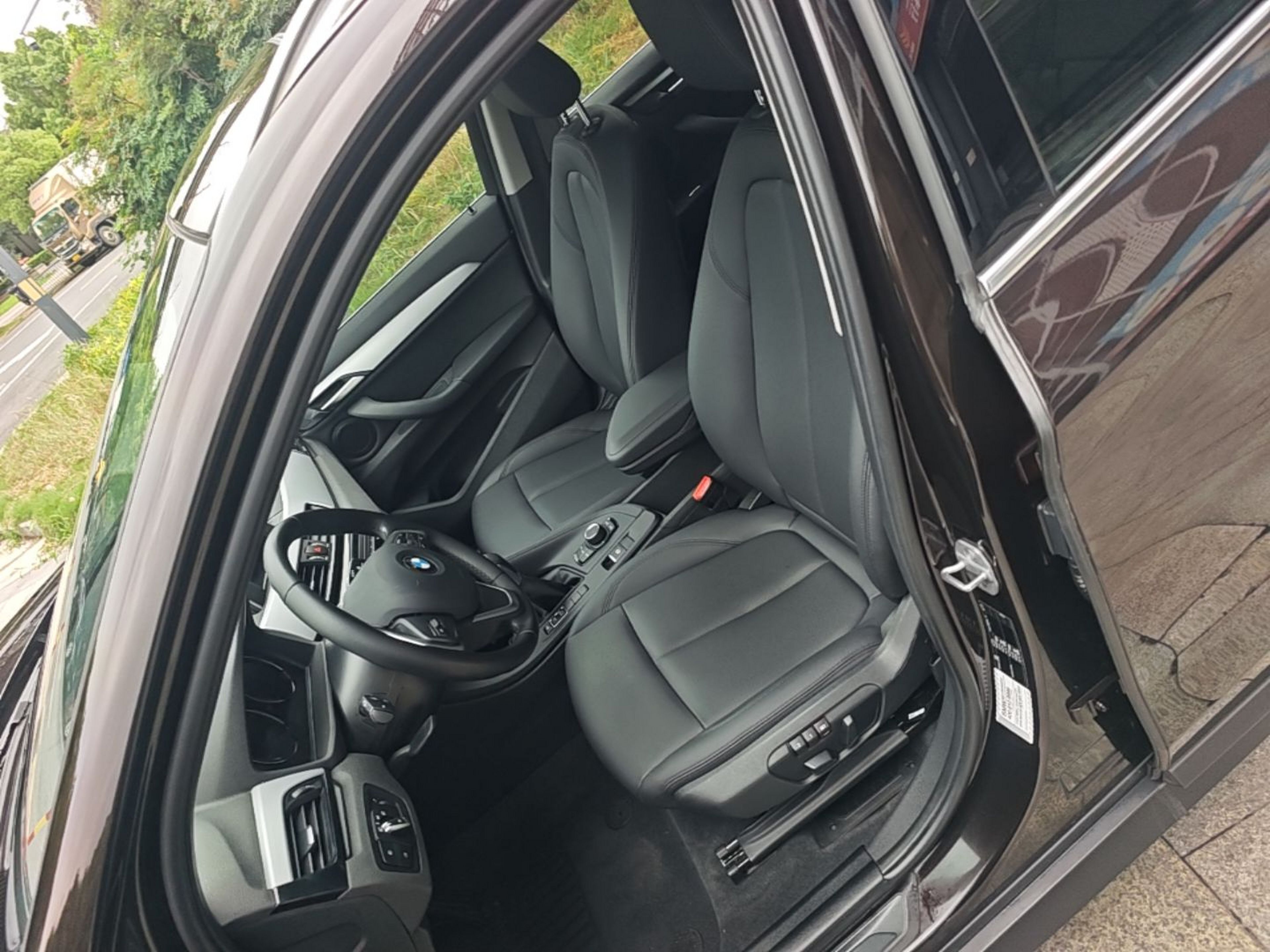 Vordere Reihe im Auto