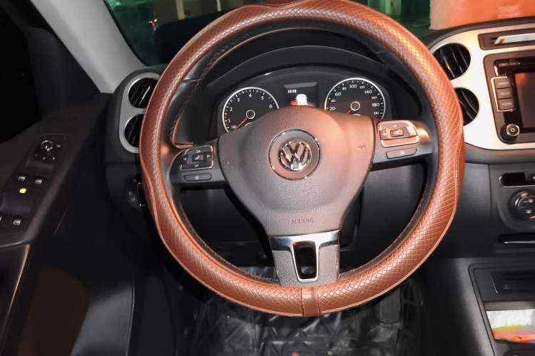 Used Volkswagen Tiguan L 2015 1.8TSI Automatic Two-Wheel Drive Luxury Model
