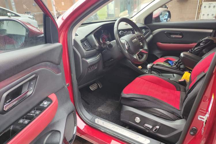 Used Haval H2s 2017 Red-Label 1.5T Dual-Clutch Luxury Model