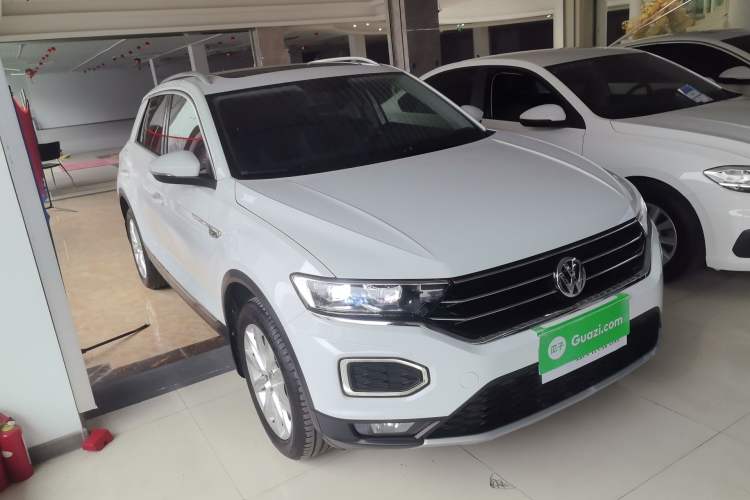 Used Volkswagen T-ROC 2019 230TSI DSG Two-Wheel-Drive Advanced Version China VI Standard Front Right 45 Deg