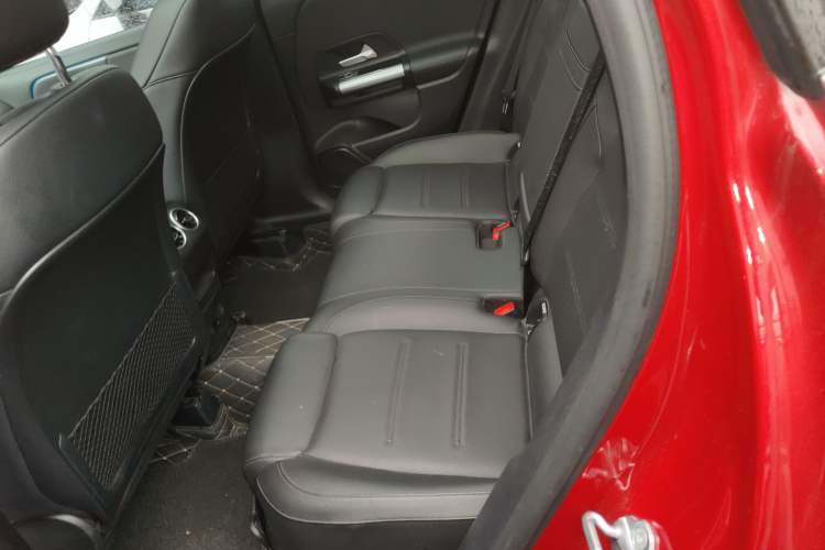 Used Mercedes-Benz GLA 2022 Facelifted GLA 200 Left Rear Seat