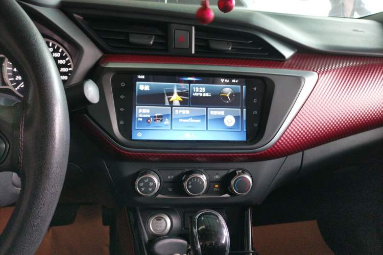 Used Nissan Lannia 2019 1.6L CVT Smart Connect Smart Cool Version China VI Standard Audio And AC Panel