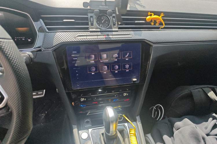 Used Volkswagen Magotan 2023 2 Million Units Limited Edition 330TSI DSG Leading Version
