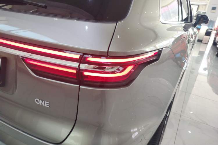 Used Li Auto ONE 2021 Extended-Range 6-Seater Version Right Rear Taillight