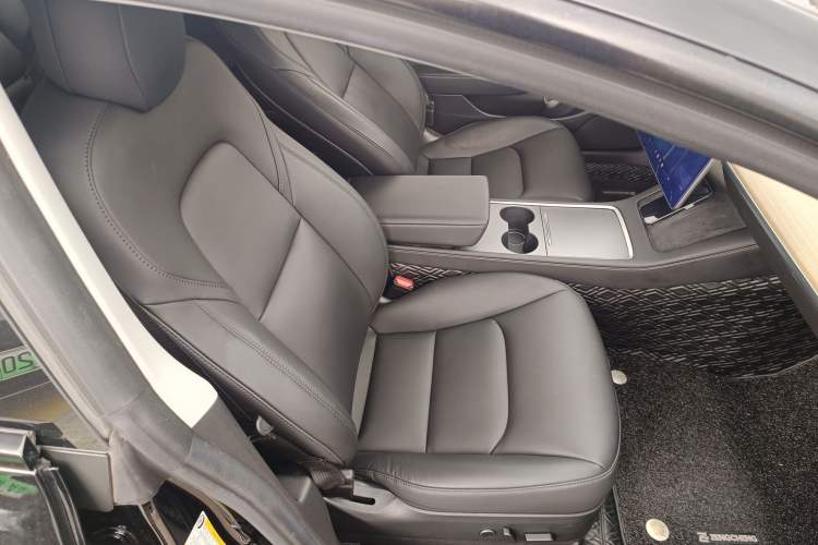 Used Tesla Model 3 2021 Performance High-Performance All-Wheel-Drive Version Right Front Seat