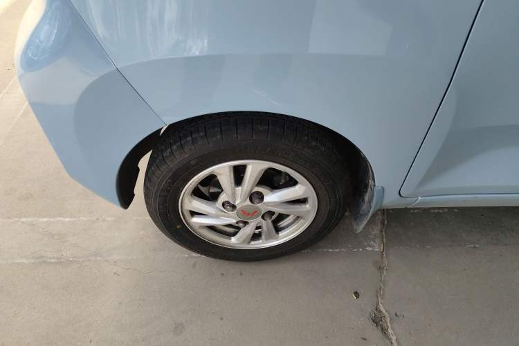 Used Wuling Hongguang MINIEV 2020 Zizai Version Lithium-NMC Left Front Wheel Hub