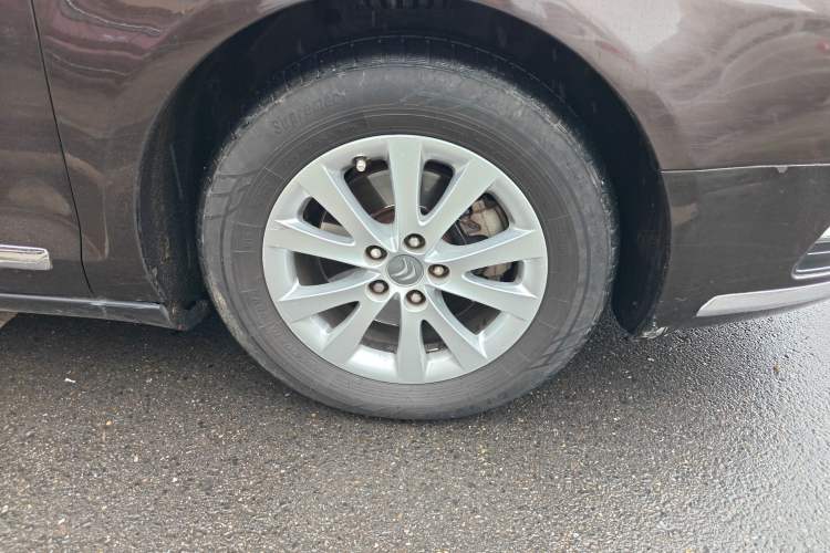 Used Citroen C5 2014 2.0L Automatic Luxury Edition Right Front Wheel Hub