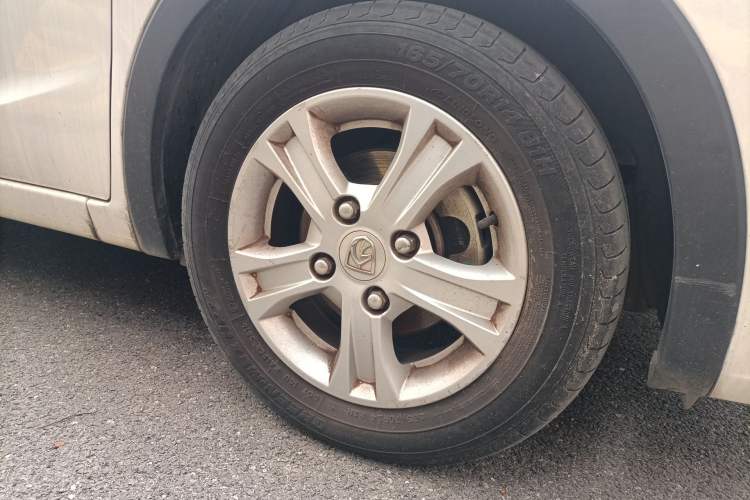 Used Baojun 310 2016 1.2L Manual Luxury Model Right Front Wheel Hub