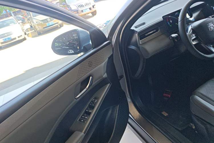 Used BYD Qin PLUS 2025 DM-i Smart Drive 55KM Leading Model