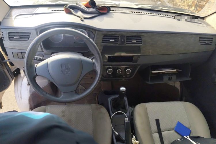 Used Jinbei Hiace X30 2023 1.5L Super-Enjoyment Van 2/5 Seats Non-Air-Conditioned Version SWC15M Interior 2