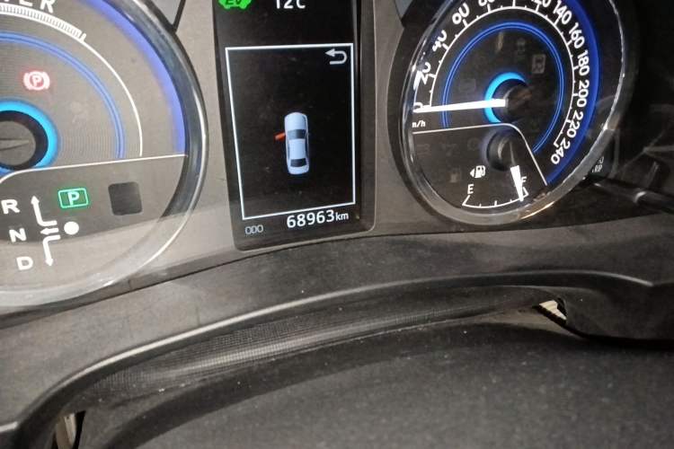 Used Toyota Corolla 2016 Dual-Engine 1.8L E-CVT Elite Edition