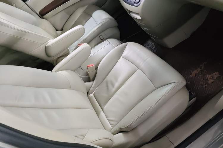 Used Buick GL8 2018 28T Luxury Model China VI Standard