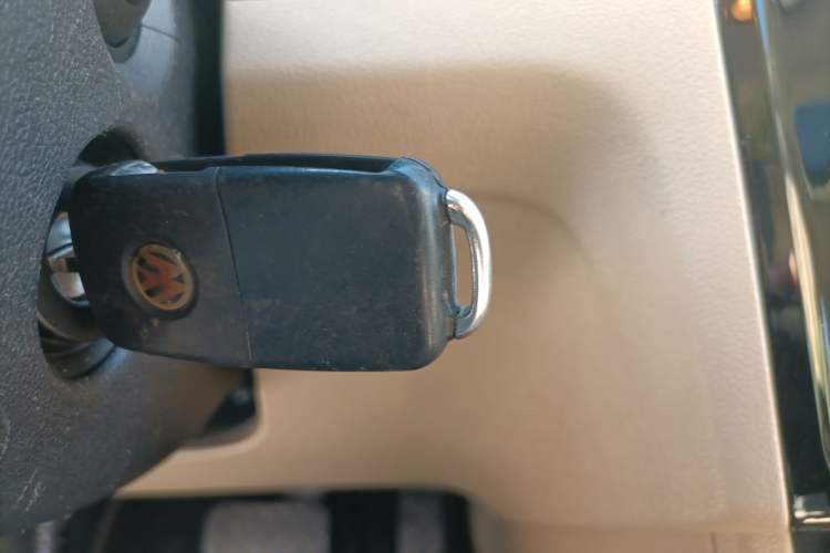 Used Volkswagen Jetta 2013 1.6L Automatic Luxury Model Vehicle Key