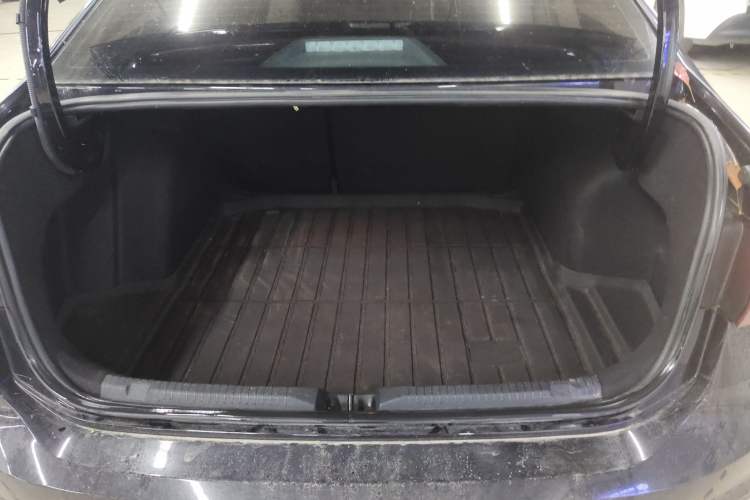 Used Volkswagen Lavida 2023 280TSI DSG Starry Sky Deluxe Edition Trunk