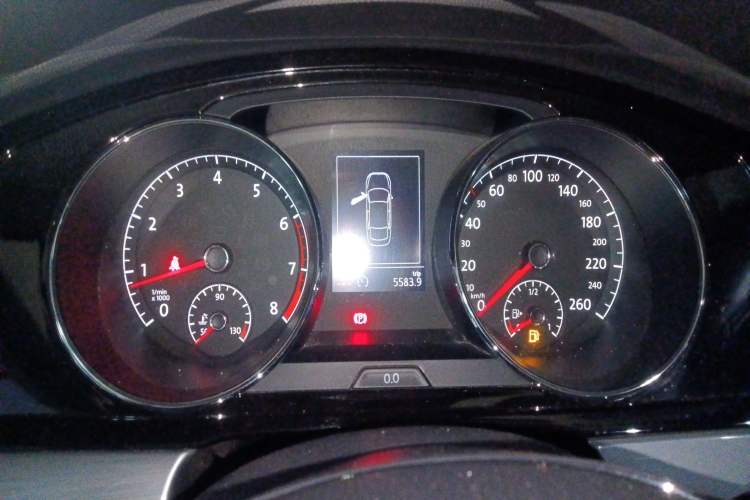 Used Volkswagen Lamando 2017 280TSI DSG Comfort Edition Instrument Cluster