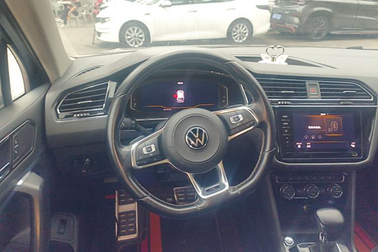 Used Volkswagen Tiguan L 2021 330TSI Automatic Two-Wheel Drive R-Line Enhanced Edition
