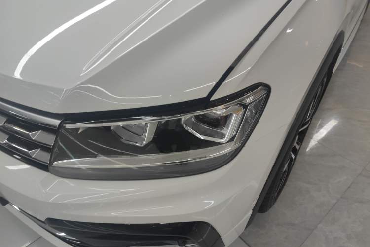 Used Volkswagen Tiguan L 2021 330TSI Automatic Two-Wheel Drive R-Line Enhanced Edition