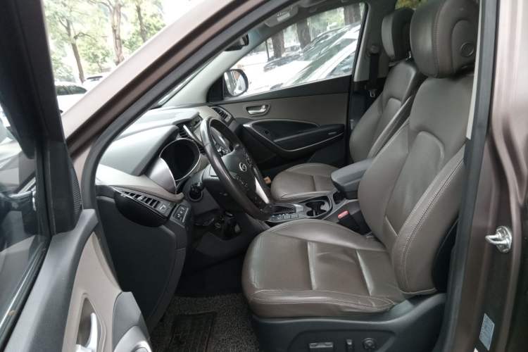 Used Hyundai Grand SantaFe 2013 3.0L 7-Seater Four-Wheel-Drive Comfort Edition Left Front Seat