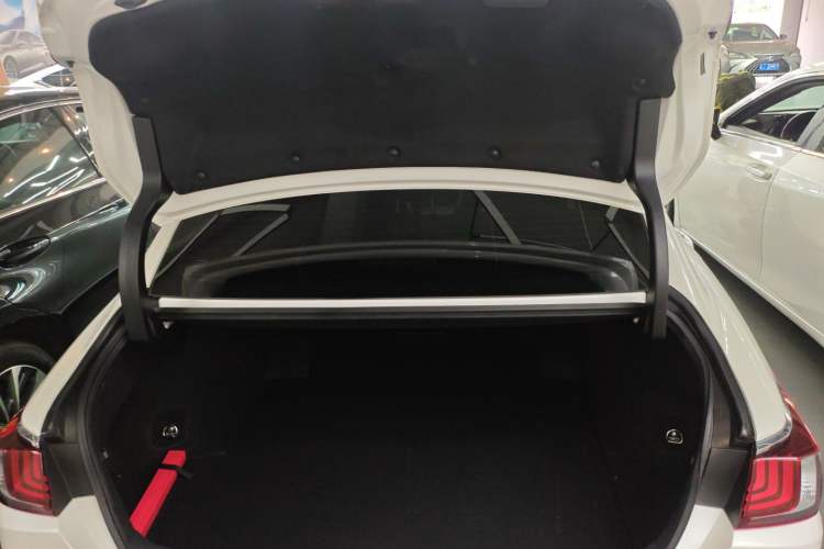 Used Lexus ES 2023 200 Excellence Edition Trunk