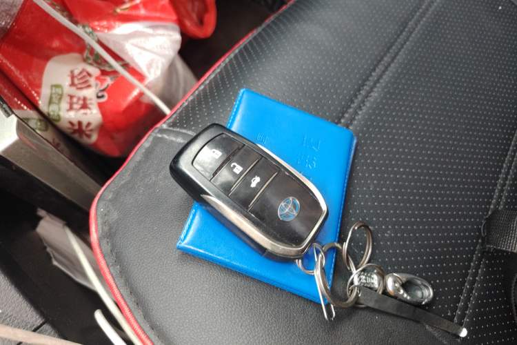 Used Toyota Levin 2017 Revised Dual-Engine 1.8H GS E-CVT Elite Sunroof Version China V Standard