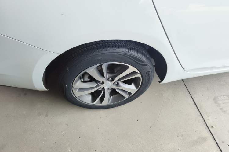 Used Buick Verano 2020 20T CVT Leading Edition Exterior 5