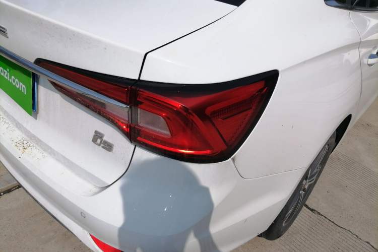 Used Roewe i5 2019 1.5L Manual 4G Connect Leehao Flagship Edition