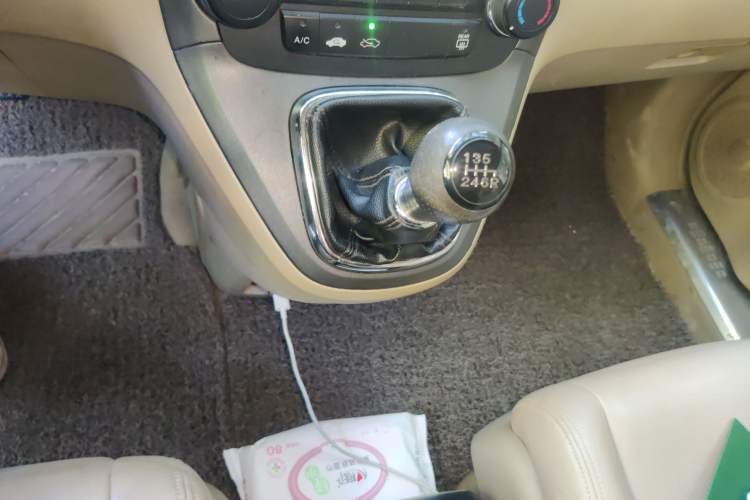 Used Honda CR-V 2010 2.0L manual two-wheel drive urban version Gear Lever