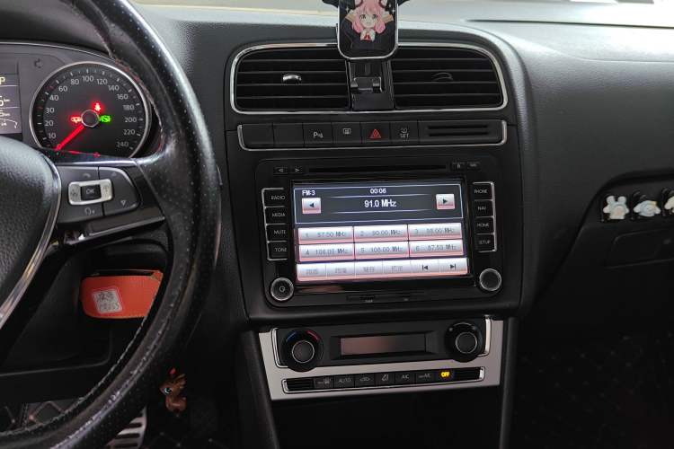 Used Volkswagen Polo 2014 1.6L Cross Polo Automatic