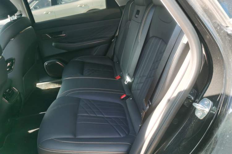 Used Baojun Enjoy 2025 Plug-in Hybrid 140km Luxury Edition
