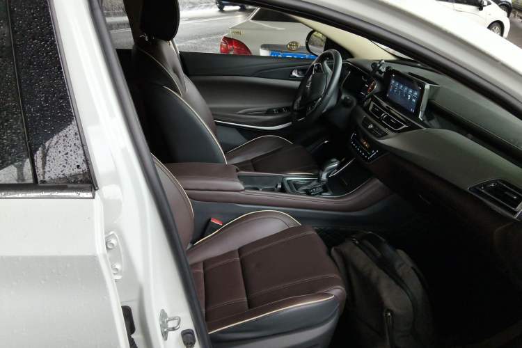 Used CHANGAN Raeton CC 2018 1.5T Automatic Zhiya Model China V Standard
