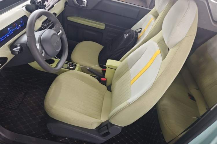 Used Geely Galaxy Panda 2024 Panda Mini 200km Endurance Bear

