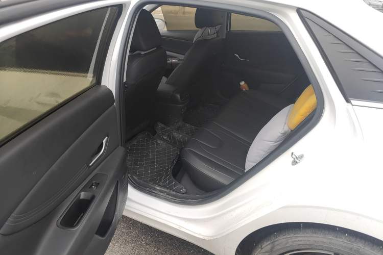 Used Hyundai Elantra 2022 1.5L CVT GLX Elite Edition