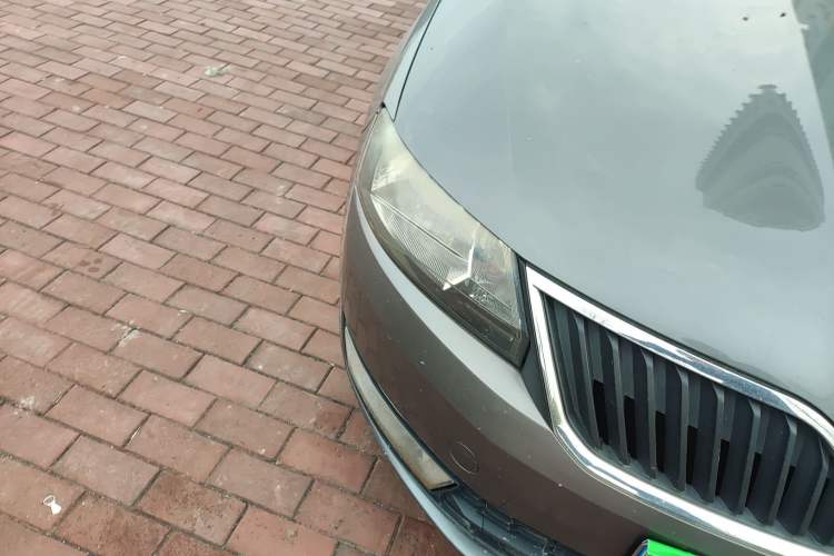 Used Skoda Rapid 2013 1.6L Automatic Smart Selection Model