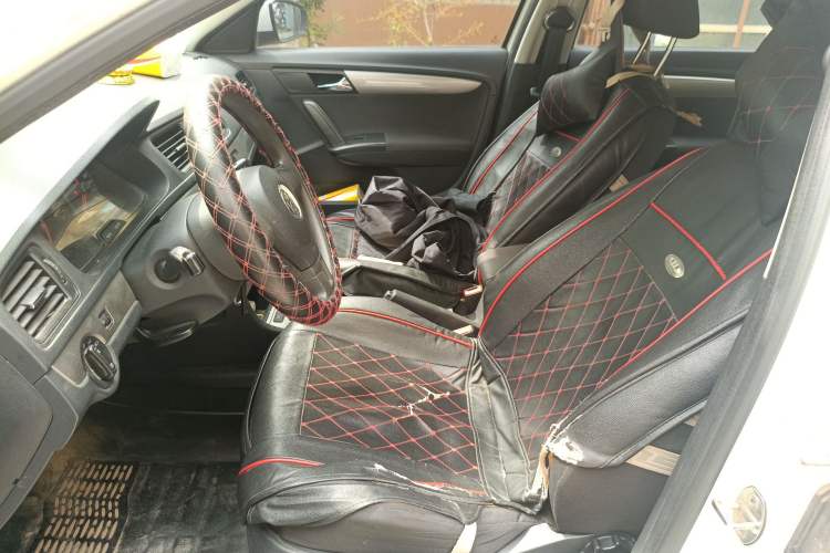 Used Volkswagen Lavida 2015 1.6L Automatic Fashion Edition Left Front Seat