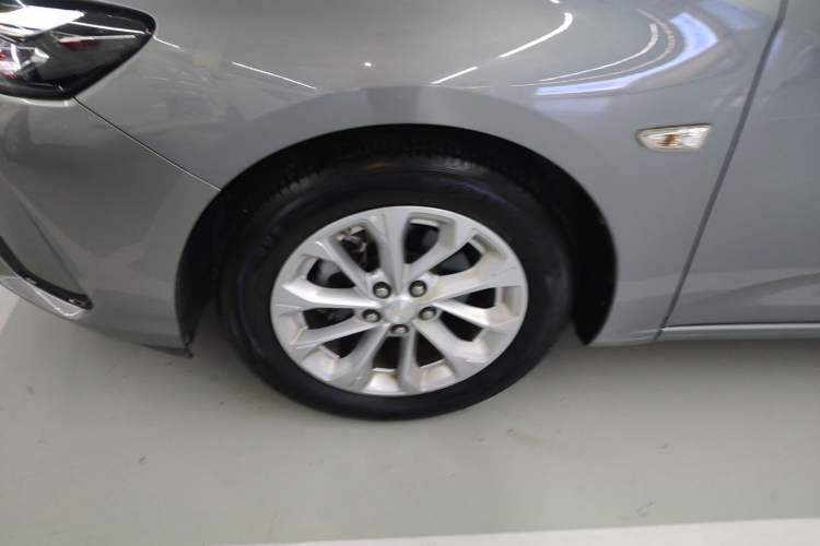 Used Chevrolet Monza 2024 1.5L Dual-Clutch Enjoyment Edition Left Front Wheel Hub